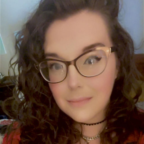 Emily Tharp Headshot